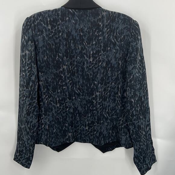 Trouve Women's Blue & Black Print Lined Open Front Blazer Jacket Size Small - Picture 8 of 14